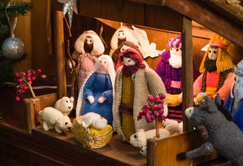 A knitted nativity scene