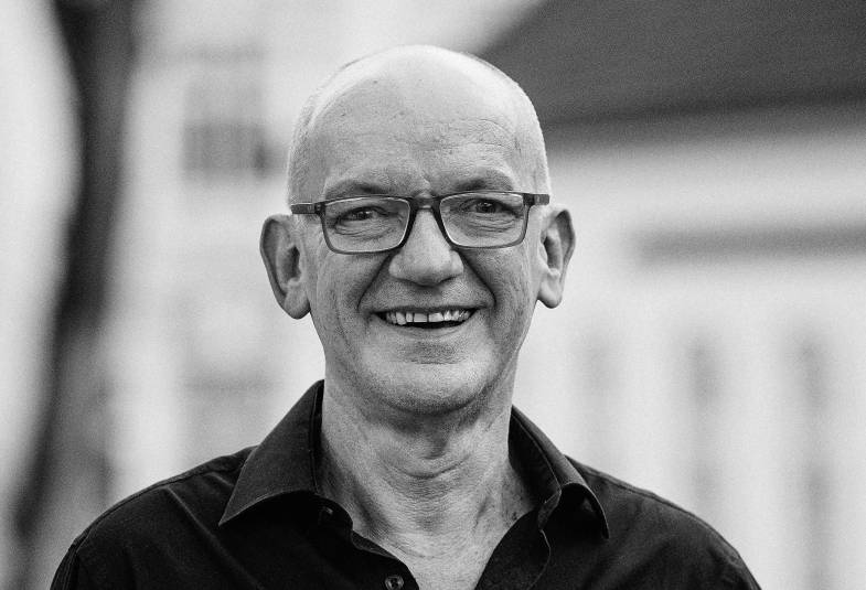 Bob Chilcott black and white profile photo