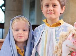 Children dressed as Mary and Joseph
